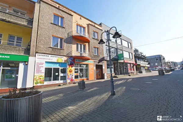 śląskie, Dąbrowa Górnicza, Śródmieście, 3 Maja, Kamienica przy deptaku, mieszkania i lok. usługowe