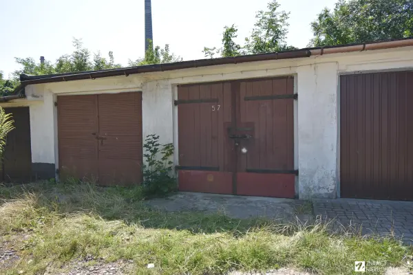 śląskie, Siemianowice Śląskie, Centrum, Bohaterów Westerplatte, Garaż murowany z prądem i kanałem, 16m2